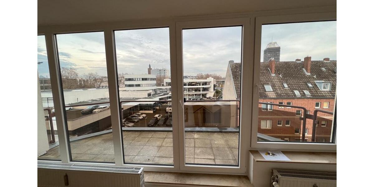 Helles Apartment im Dachgeschoss mit großem Balkon in Raderthal 1 zimmer