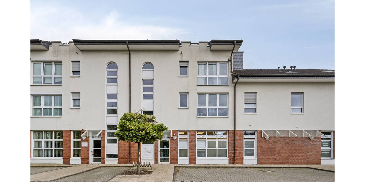 *** Lichtdurchflutete Dachgeschosswohnung mit zwei sonnigen Dachterrassen in Top-Lage *** 2 zimmer