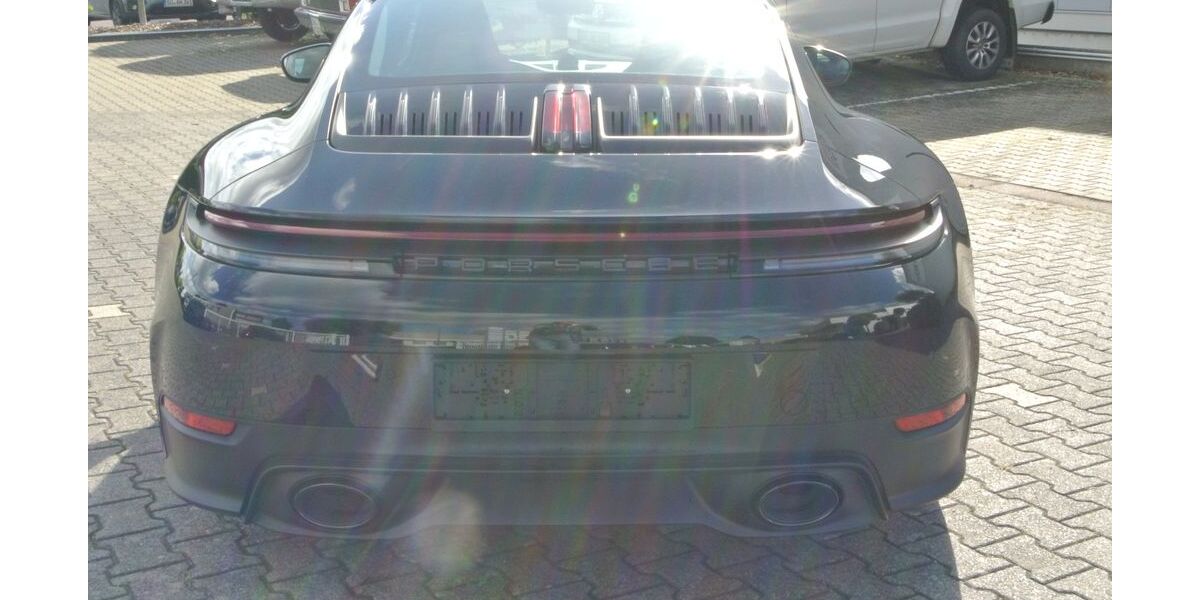 Porsche 992 2.992 km 145.992 &euro; Köln Lövenich 50859