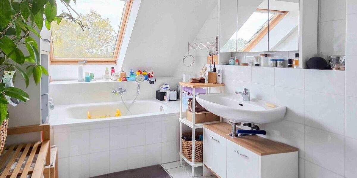 Lichtdurchflutete Penthouse-Maisonette mit Dachterrasse - stilvolles Wohnen in gefragter Lage 4 zimmer