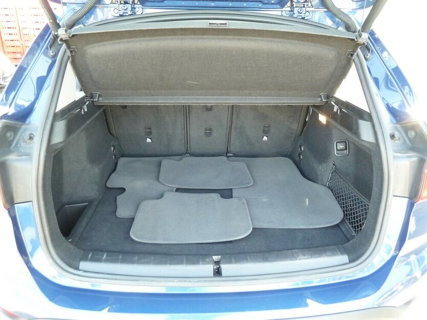 BMW X1 X drive18 D Avantage Sportsitzei AHK PDC DAB 188.000 km 16.800 € Ratingen 40885