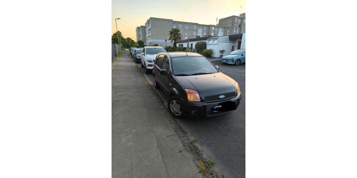 Ford Fusion 188.000 km 1.300 &euro; Monheim 40789