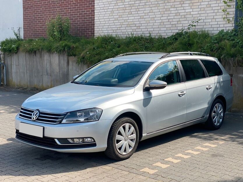 VW Passat 330.000 km 5.200 € Solingen 42657