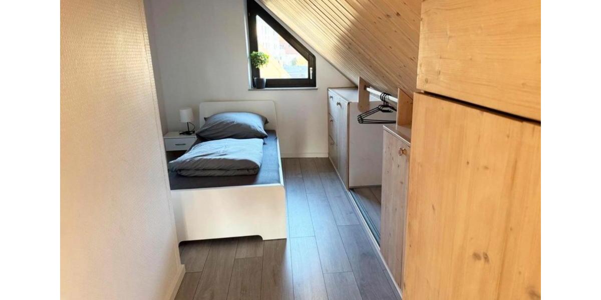 Doppelhaushälfte Bergisch Gladbach Frankenforst - 4 Zimmer, 150 m&sup2;, 1.875&euro; | Angebot:25871380