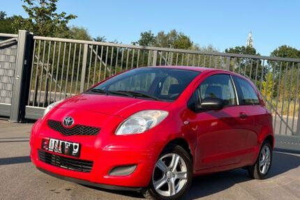 Toyota Yaris 195.942 km 2.200 &euro; Düsseldorf 40599
