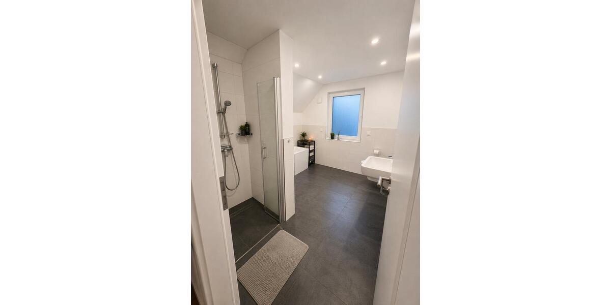Einfamilienhaus Solingen Mitte - 5 Zimmer, 128 m&sup2;, 599.000&euro; | Angebot:27137110