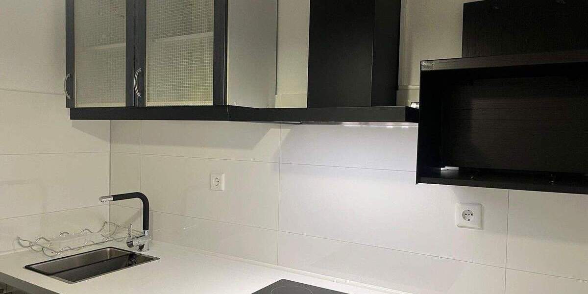 Erstklassige Lage am Rhein - Charmantes Altbauflair für Individualisten - teilmöbliert 2 zimmer