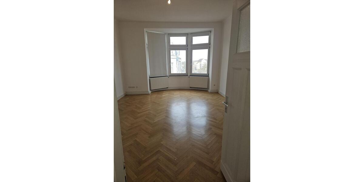 Etagenwohnung Leverkusen - 4 Zimmer, 150 m&sup2;, 1.395&euro; | Angebot:26357528