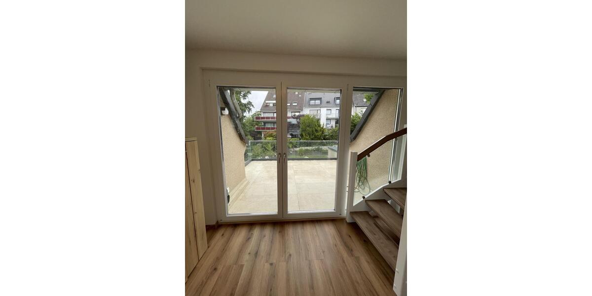 Erstbezug!! Wohnung mit 5 Zimmern im idyllischen Grün, möblierte Vermietung in einer Top-Lage 5 zimmer