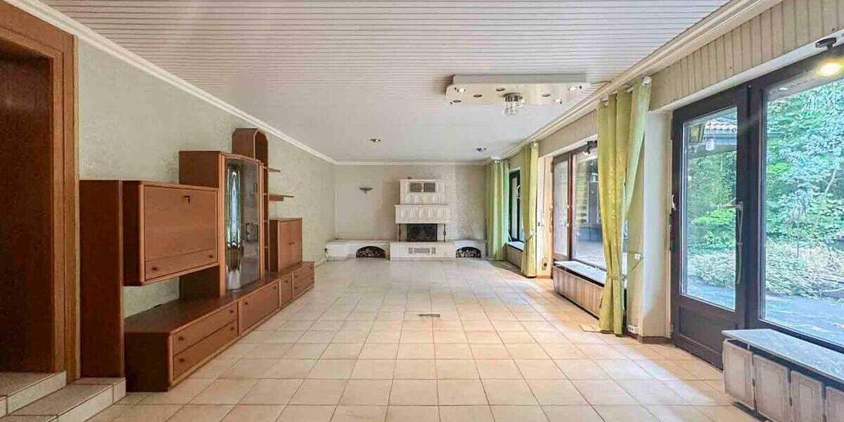 Leverkusen-Rheindorf: Wohnhaus mit Büro, Garten & Wellness - ca. 298 m² Wohn-Nutzfläche 7 zimmer