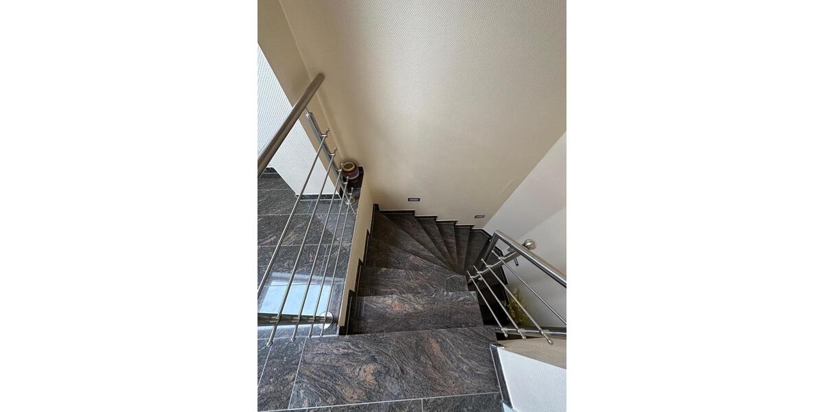 Moderne Doppelhaushälfte zur Miete (WG geeignet) 4.5 zimmer