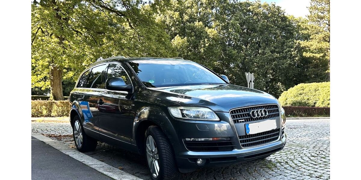 Audi Q7 210.000 km 8.200 &euro; Köln 51145