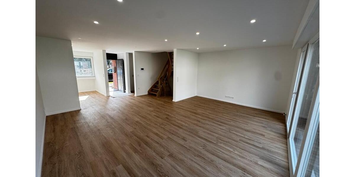 Reihenhaus Lohmar - 6 Zimmer, 170 m&sup2;, 2.690&euro; | Angebot:26345389