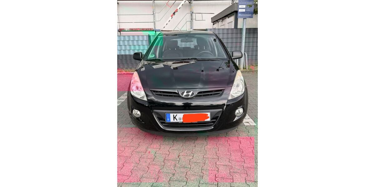 Hyundai i20 85.678 km 3.999 &euro; Köln 50735