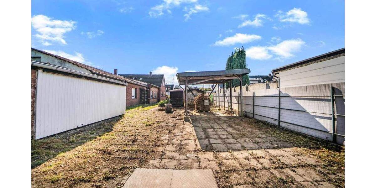 Baugrundstück mit Altbestand und Gartenteil in Vennhausen zimmer