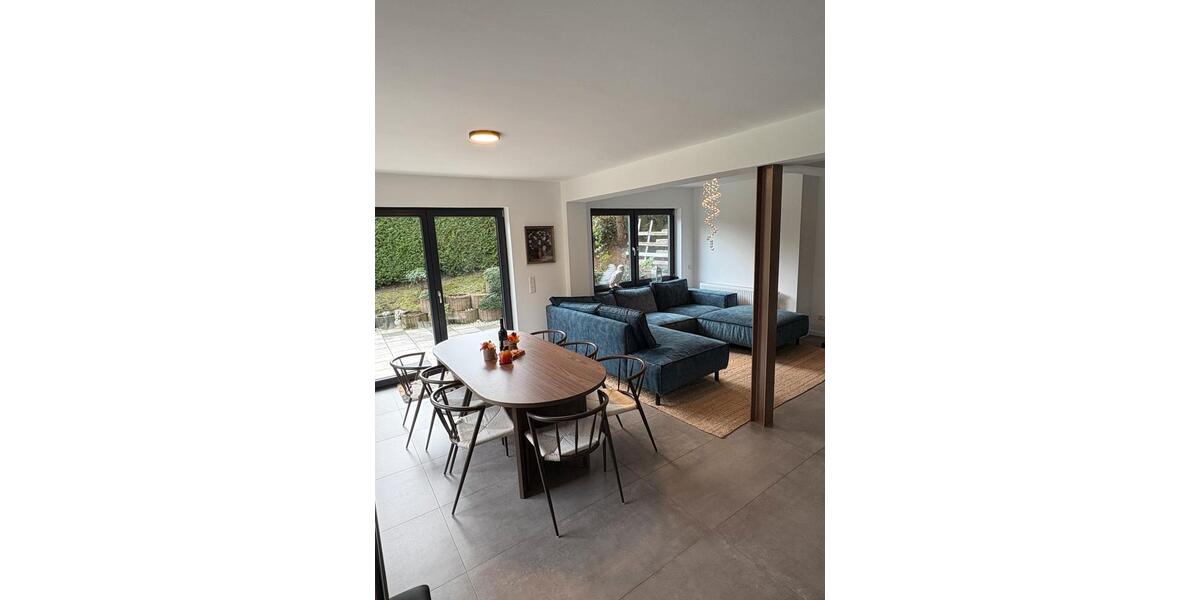 Neuwertiges Mehrgenerationenhaus 7 zimmer