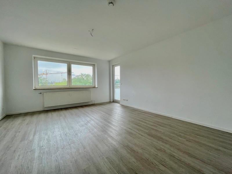 Schöne 2,5-Zi.-Wohnung mit Balkon und Blick auf den Stadtpark! zimmer
