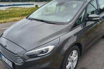 Ford S-Max 95.000 km 19.600 &euro; Düsseldorf 40221