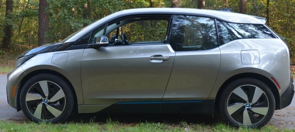 BMW i3 190.000 km 17.500 € Koln 50672