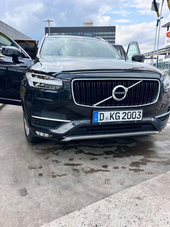 Volvo XC90 256.000 km 21.199 € Düsseldorf 40223