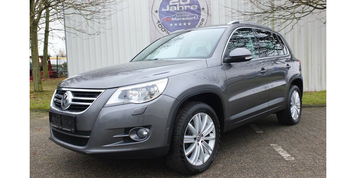 VW Tiguan TEAM orig.ATM ca 52 tkm XENON AHK PARKPILOT 112.432 km 10.450 &euro; Köln 50858