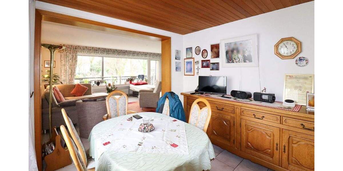 Reihenendhaus mit großem Grundstück und moderner Raumaufteilung 5 zimmer