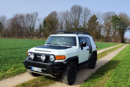 Toyota FJ 73.500 km 31.900 &euro; Leichlingen 42799