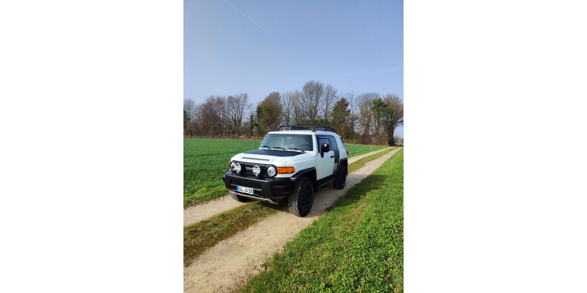 Toyota FJ 73.500 km 31.900 &euro; Leichlingen 42799
