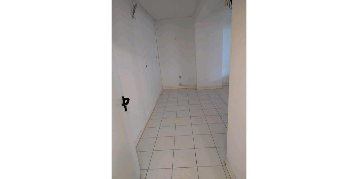 Etagenwohnung Bergheim - 2 Zimmer, 80 m&sup2;, 980&euro; | Angebot:26355555