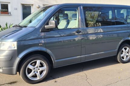 VW T5 Transporter 275.000 km 12.000 &euro; Düsseldorf 40474