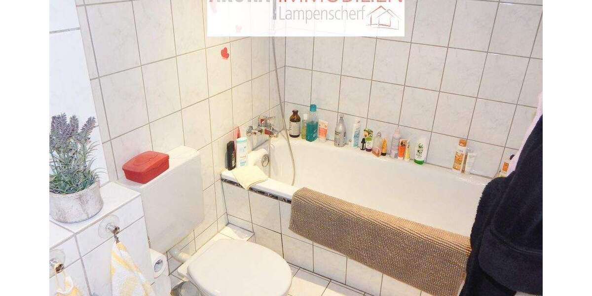 Reihenmittelhaus Langenfeld (Rheinland) Richrath - 5 Zimmer, 130 m&sup2;, 1.400&euro; | Angebot:25177815