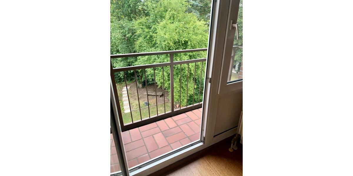 Dachgeschosswohnung im Stadionviertel mit Tiefgaragenstellplatz 2 zimmer