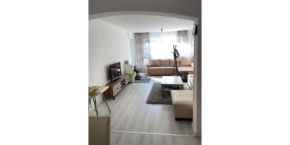 *Einzigartige 4-Zimmer-Etagenwohnung* 4 zimmer