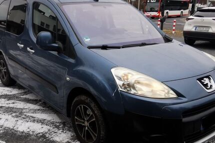 Peugeot Partner Tepee 77.000 km 6.100 &euro; Leverkusen 51371