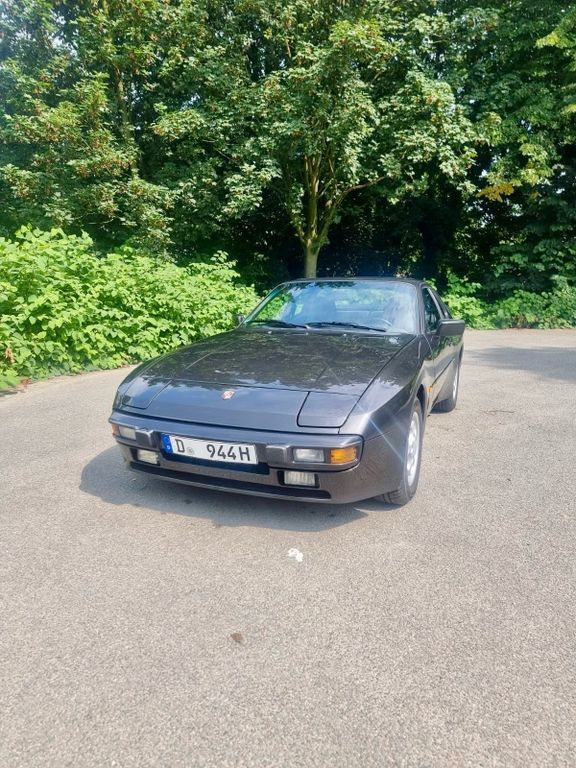 Porsche 944 229.000 km 26.944 € Düsseldorf 40489