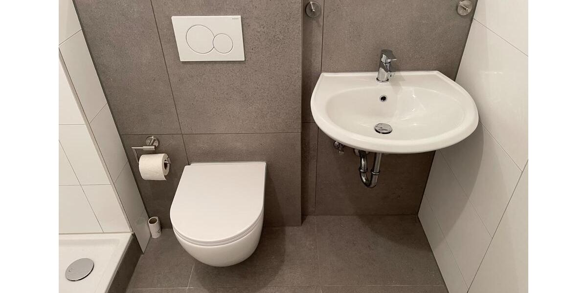 EXKLUSIVE, KERNSANIERTE SINGLE WOHNUNG IN ZENTRALER LAGE ! 1 zimmer