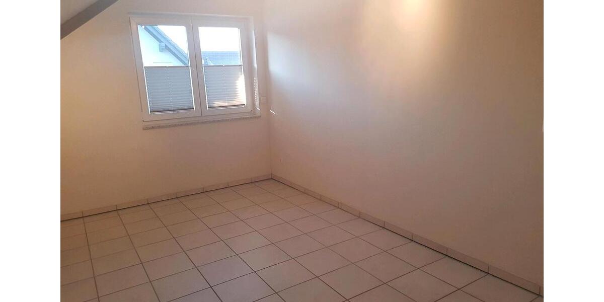 Dachgeschoßwohnung Bedburg - 1 Zimmer, 83 m&sup2;, 259.000&euro; | Angebot:27101441