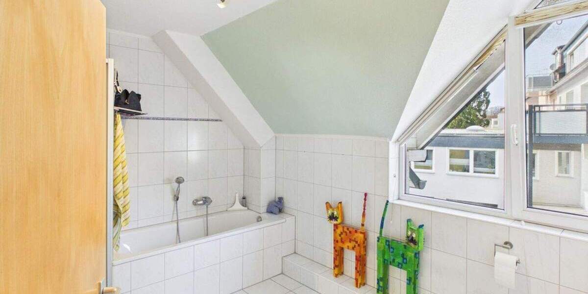 Doppelhaushälfte Solingen Burg - 6 Zimmer, 125 m&sup2;, 475.000&euro; | Angebot:25611356