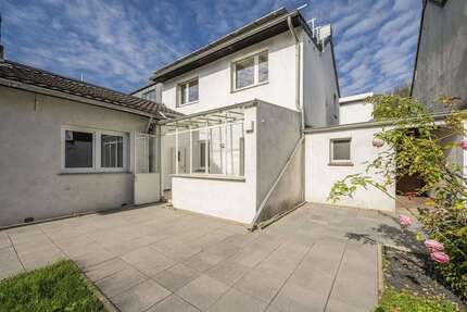 Haus zum Kaufen in Neuss 449.000 € 138 m² 5 zimmer