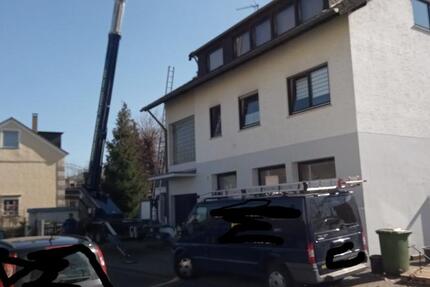 Gewerbehalle mit Büro, Garagen und Sozialräumen 120 qm zimmer