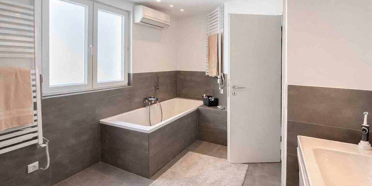 Einfamilienhaus Erkrath Hochdahl - 1 Zimmer, 323 m&sup2;, 1.090.000&euro; | Angebot:26360003
