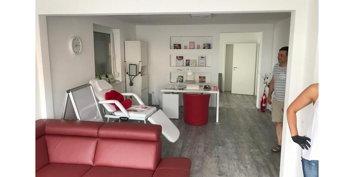 Massage, Fußpflege, Maniküre, Friseur oder Ähnliches zimmer