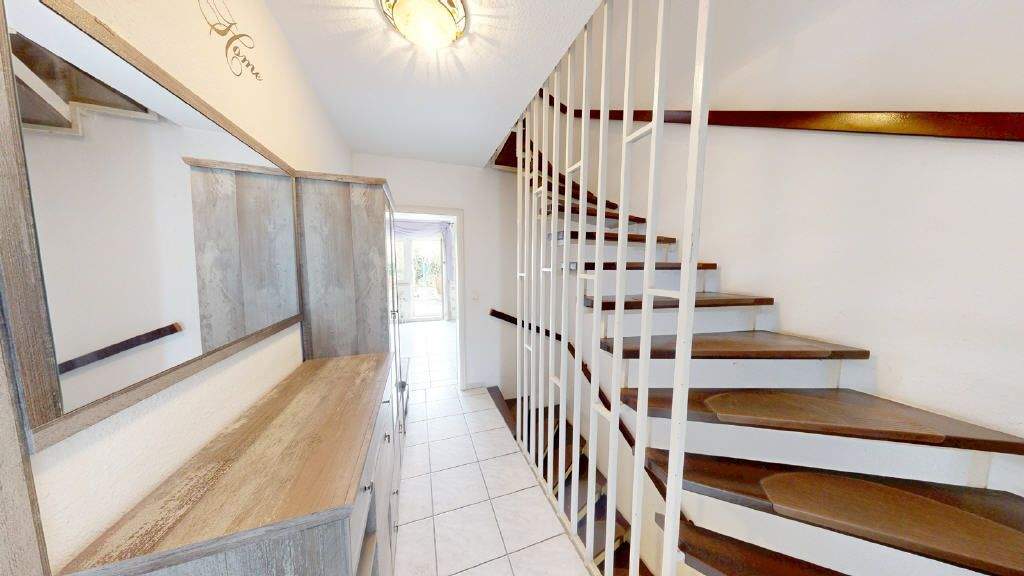 Kerpen-Sindorf! Sonnenhelles Einfamilienhaus mit Terrasse, Garten. Pool und Garage in begehrter Wohnlage! (LK 4840) 4 zimmer