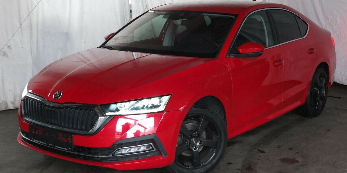 Skoda Octavia 2.0TDi STYLE NAVI BLUETOOTH PARKPILOT 53.254 km 18.908 &euro; Köln 50858