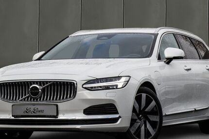 Volvo V90 14.950 km 44.690 &euro; Köln 50968