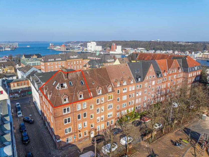 Wohnung zum Kaufen in Flensburg 298.000 € 121 m²
