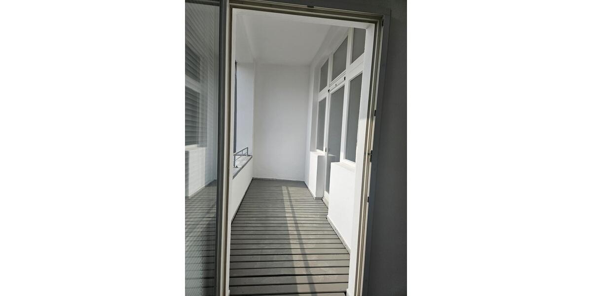 Etagenwohnung Leverkusen - 4 Zimmer, 150 m&sup2;, 1.395&euro; | Angebot:26357528