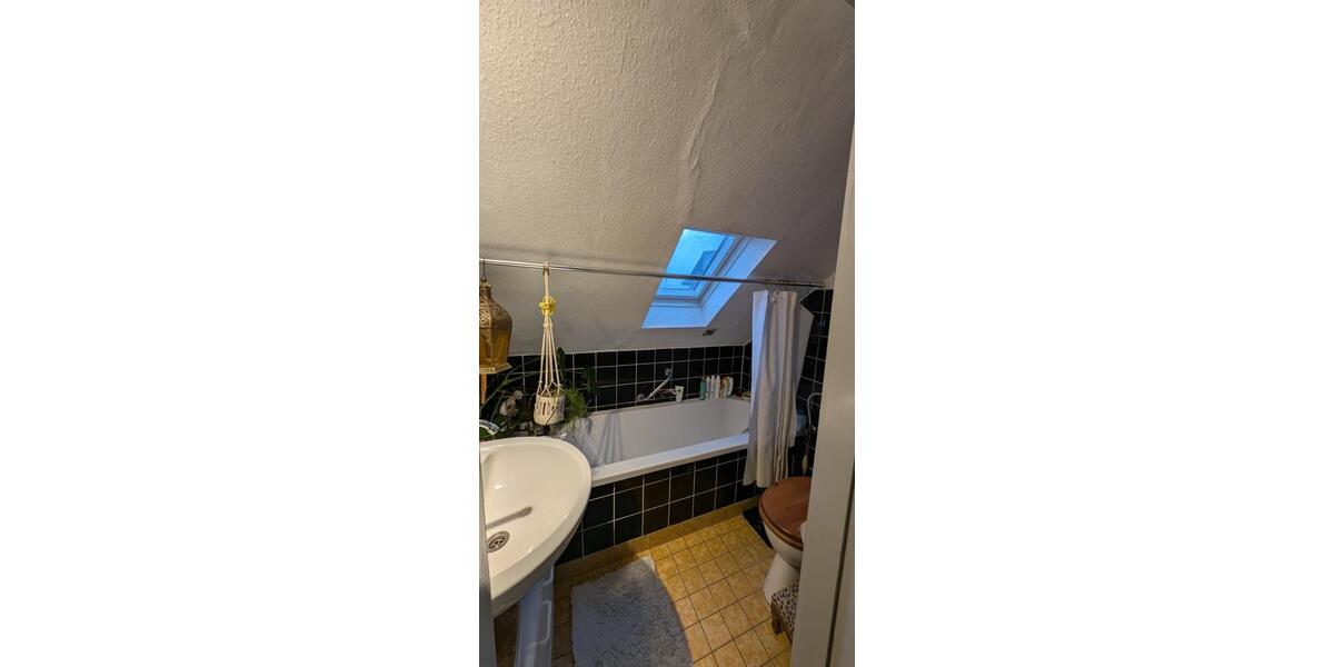 schöne 3 Zimmer DG Wohnung ab Februar in Köln Nippes zu vermieten 1 zimmer