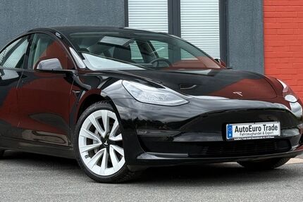 Tesla Model 3 78.027 km 28.500 &euro; Neuss 41472
