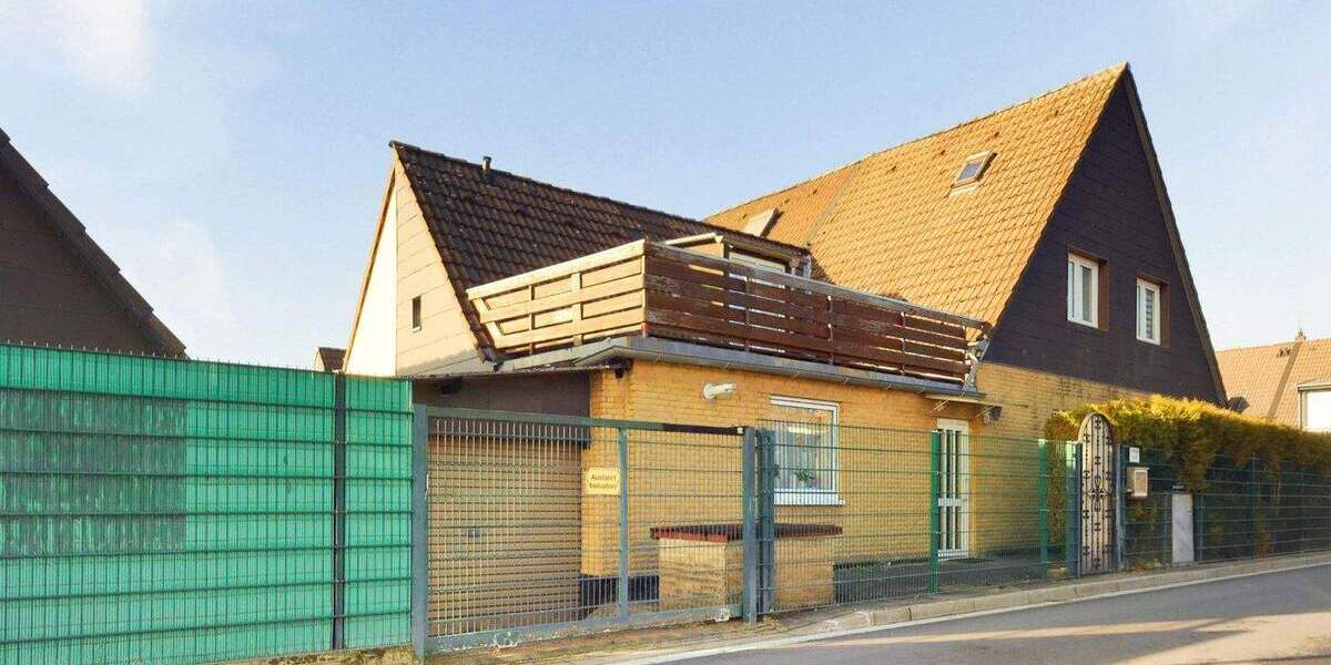 Doppelhaushälfte Düsseldorf Vennhausen - 5 Zimmer, 114 m&sup2;, 300.000&euro; | Angebot:25686662